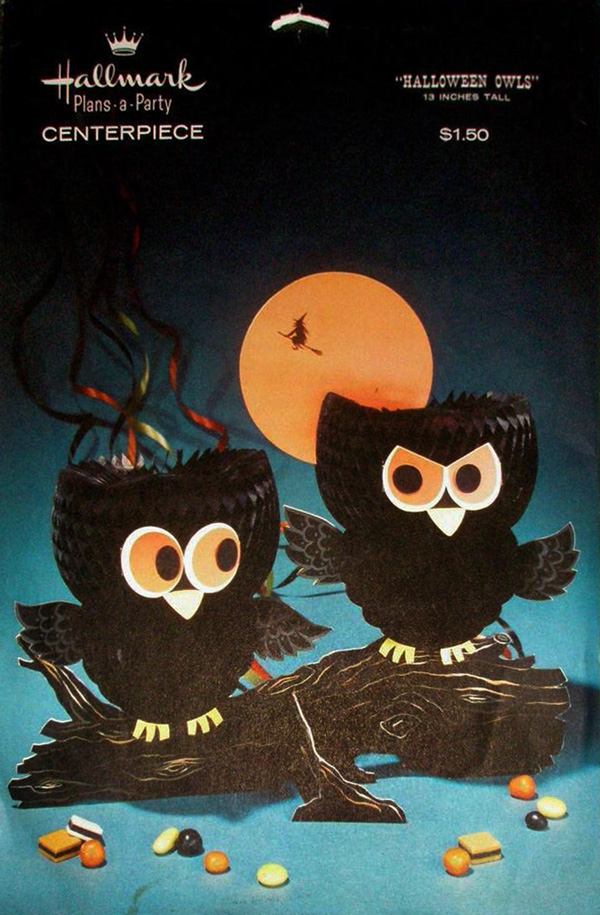 Mid-century 1965 Halloween Owls on stump in front of full moon is by Hallmark Plans-a-Party party decoration series. (Front envelope guide by The Halloween Retrospect archive library).